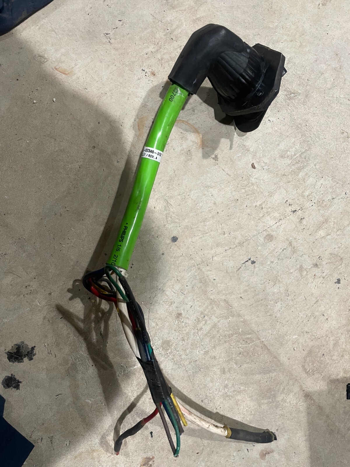 Freightliner A66-02340-012 Receptacle Insert Connector - 304.80 mm 