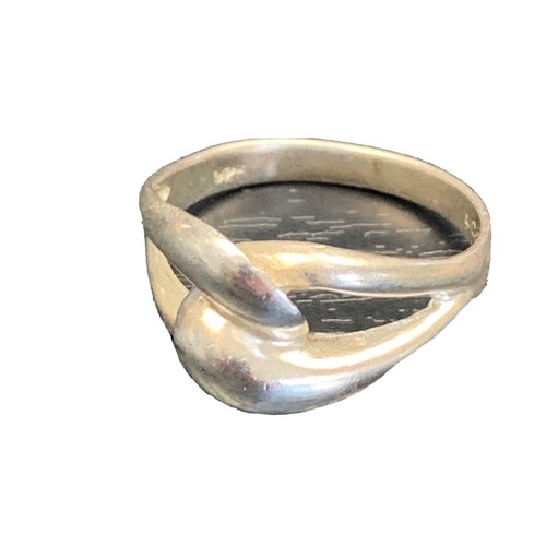 Vintage Ring Sterling Silver Double Intertwined Loop  Design size 7.5” Signed - Picture 12 of 13