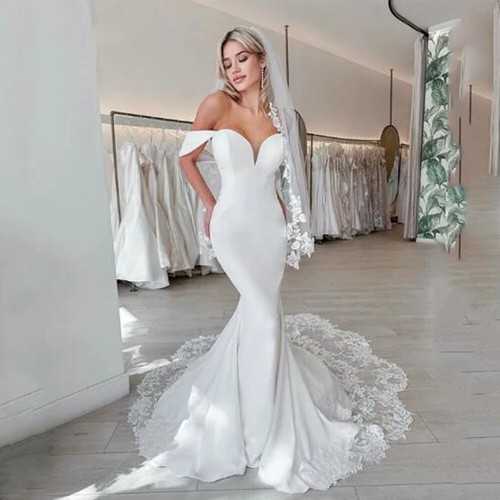 Abiti da sposa in raso sirena pizzo applique treno spalle scoperte abito da sposa sexy - Foto 3 di 10