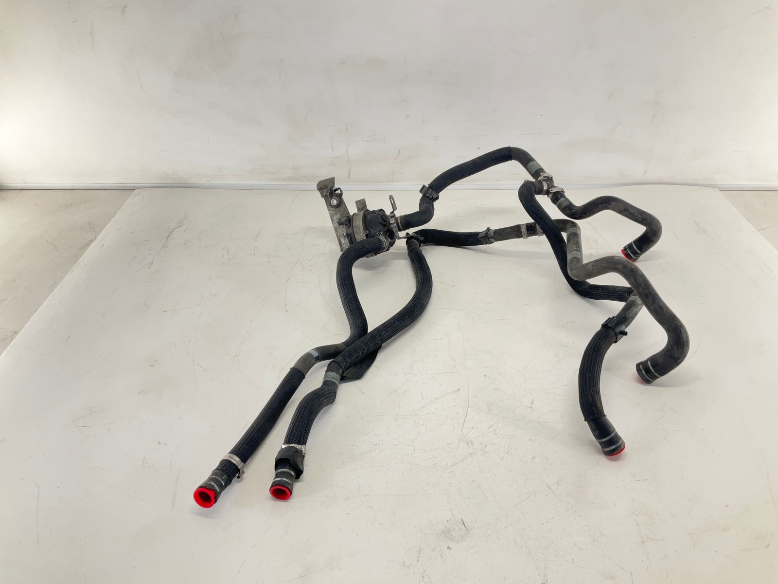 14-20 MASERATI Ghibli Secondary Auxiliary Electric Water Pump W/ Lines