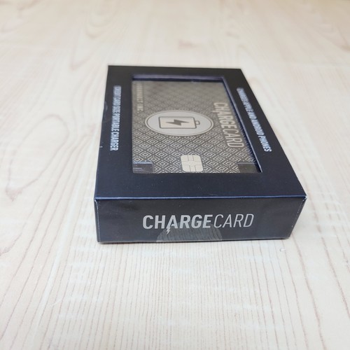 AquaVault ChargeCard Credit Card Size Charger fits in your wallet! 2300mAh NEW! - Photo 4 sur 8