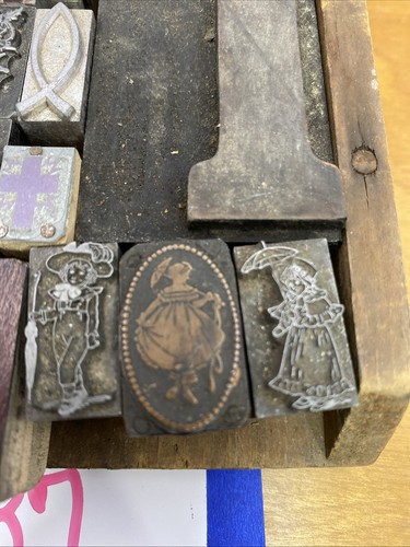 27 Vintage Letterpress Printing Blocks | Mixed Copper Lead Metal & Wood (LS-37) - Picture 5 of 11