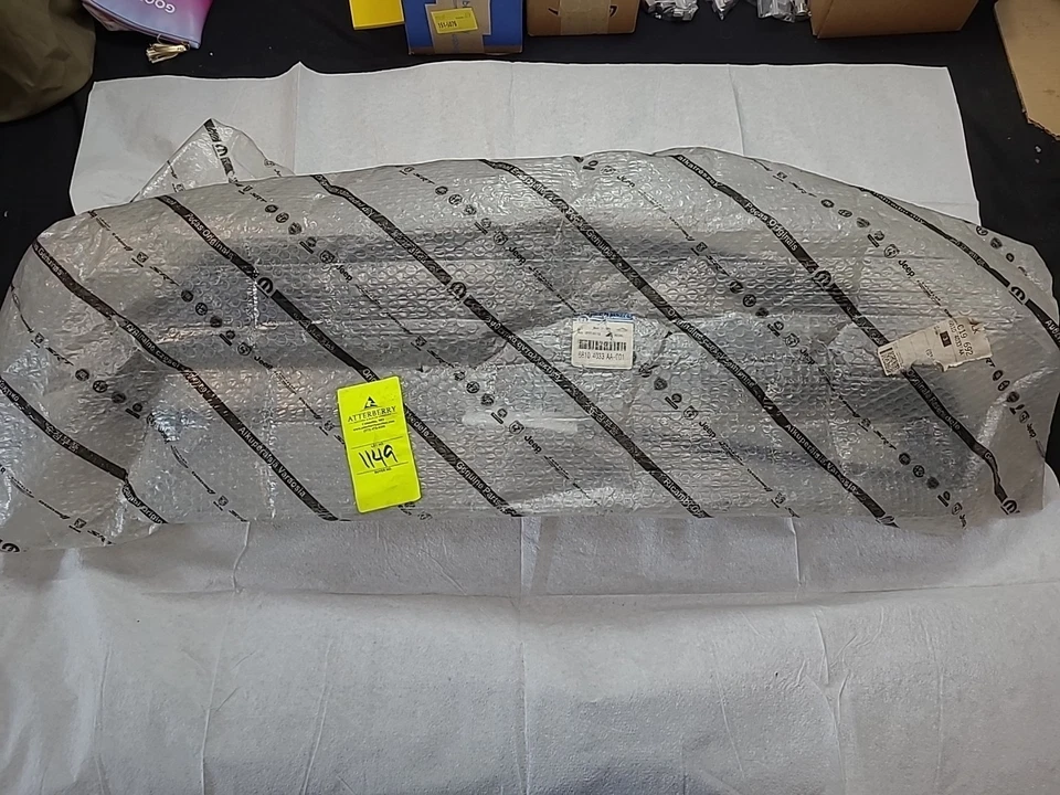 Решетка радиатора MOPAR 68104033AA — подходит для: Dodge Charger 2011–2014 годов выпуска - Изображение 3 из 4