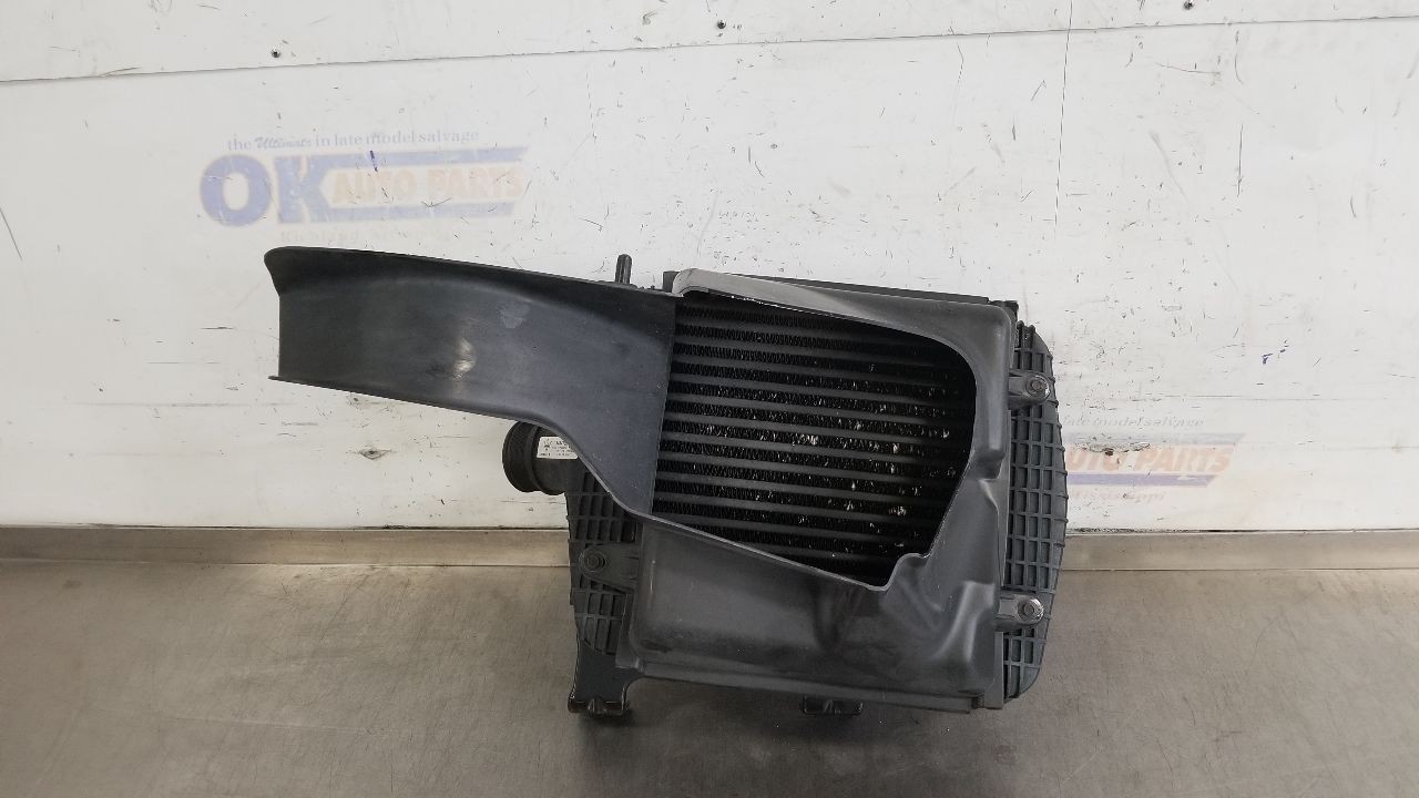 Maserati Ghibli 2017-2017 Right Intercooler P/N 16484792