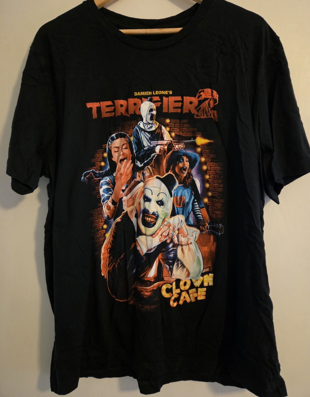 Camisa Terrifier 2 Payaso Café XXL *Hilos Terror
