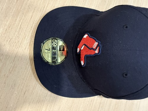 59Fifty New Era Boston Red Sox Baseball Cap Two Socks Official On Field MLB hat - Picture 2 of 4