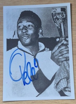 PELE ORIGINAL AUTOGRAPH SIGNED PHOTO WORLD CUP LEGEND BRAZIL ICON RARE