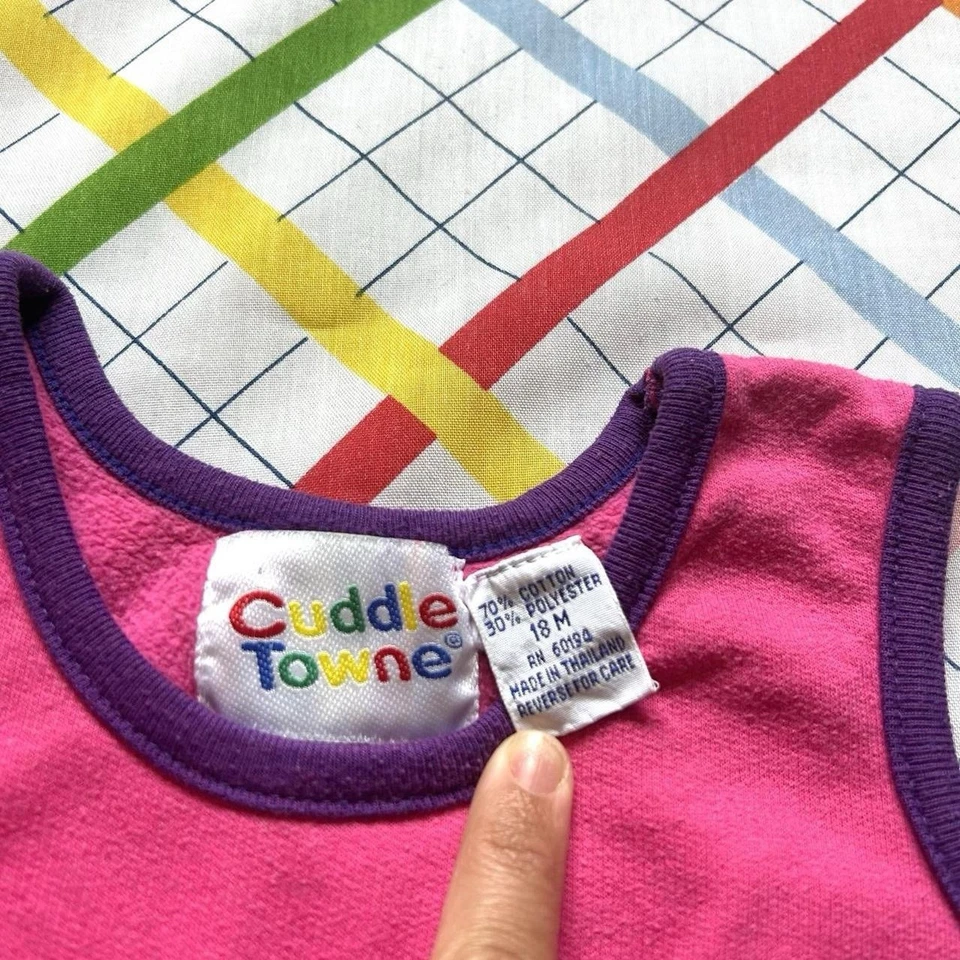 Mono retro sin mangas vintage años 80 Cuddle Towne rosa y púrpura bebé 18M Foto 4 de 4