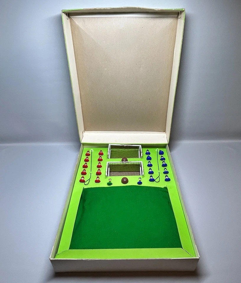 Vintage Subbuteo Table Soccer Continental Club Edition 1960's COMPLETE - Image 3 of 4