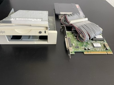 IOMEGA  Z250ATAPI IDE 250MB PC ZIP-Laufwerk,+ 100MB ZIP-Diskette+ Adaptec+Kabel 