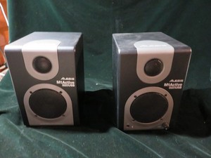 ALESIS M1Active 320 USB Professional USB Audio Speaker System EUC!
