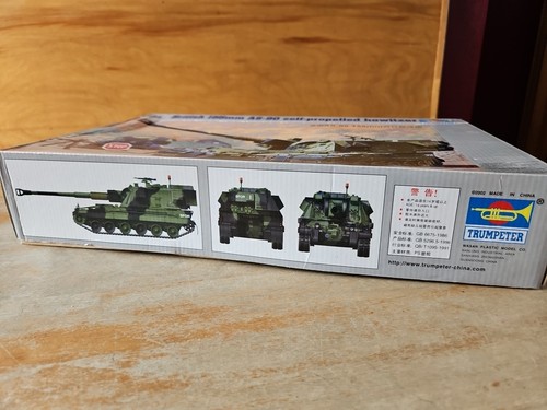 Trumpeter 1:35 Model Kit British AS-90 155mm SP Howitzer Tank NEW IN BOX - Picture 5 of 5