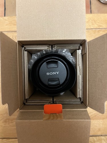 Sony Alpha a6400 24MP MirrorLess Camera - 3 Sony Lenses - Boxed/Mint - 1k Shots - Picture 18 of 18