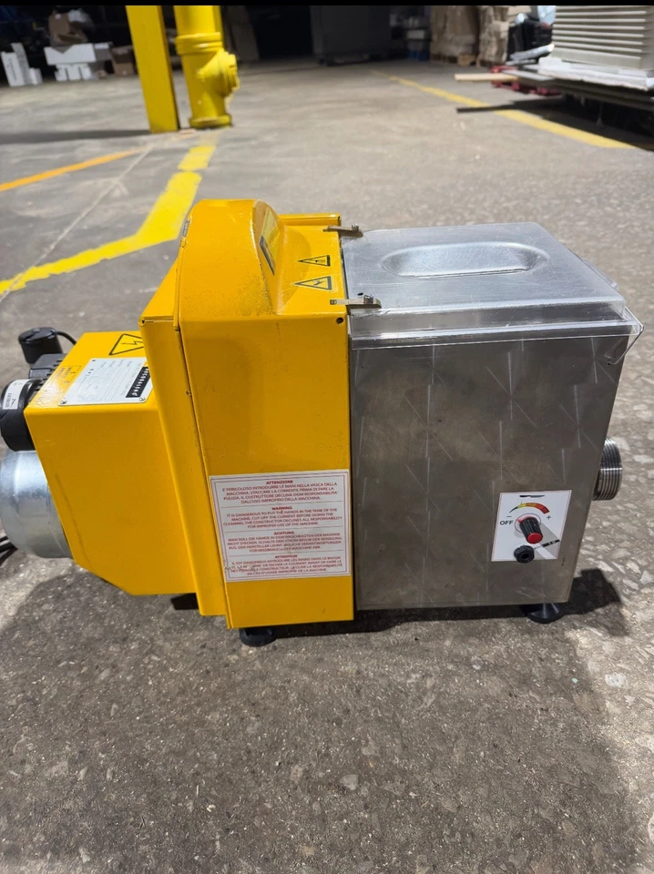 Arcobaleno AEX18 Countertop Pasta Extruder and Mixer, 15-20 lbs Output/hr, 1/... - Image 3 of 4