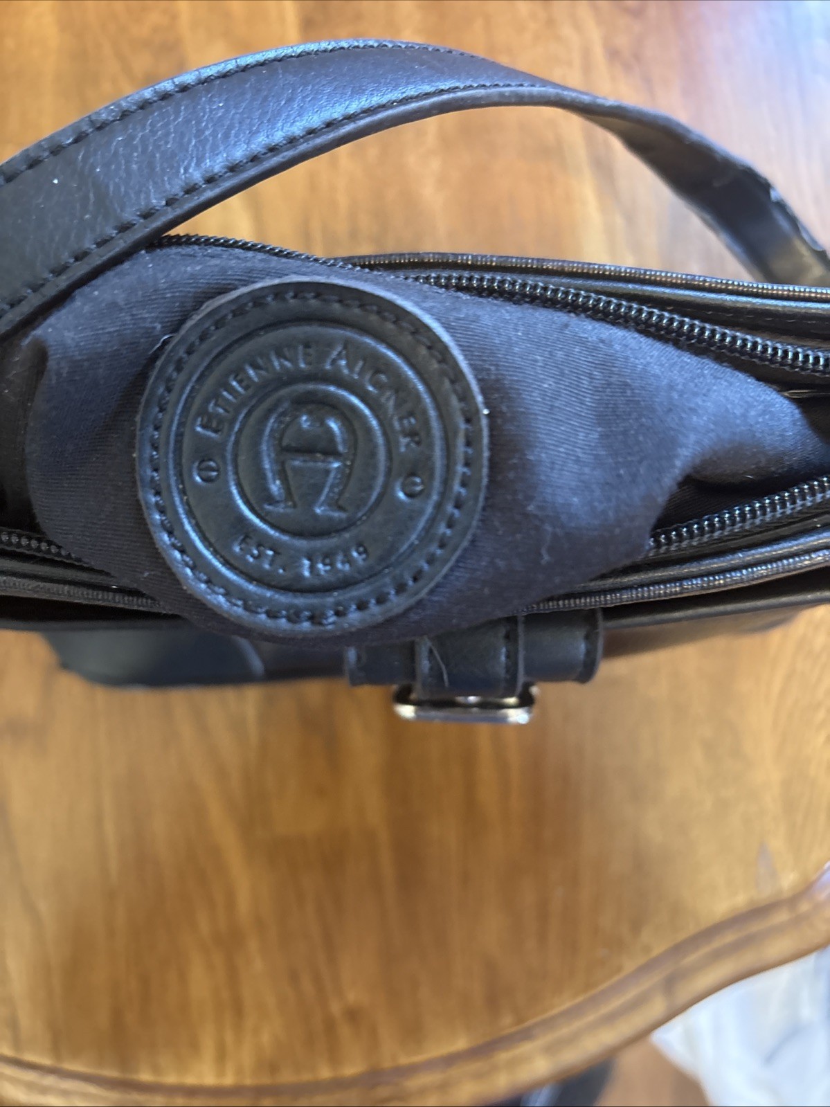 Small Black - image 1