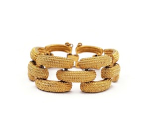 Monet-Wide-Curb-Chain-Gold-Tone-Bracelet-Cable-Link-Vintage-1960s-1970s