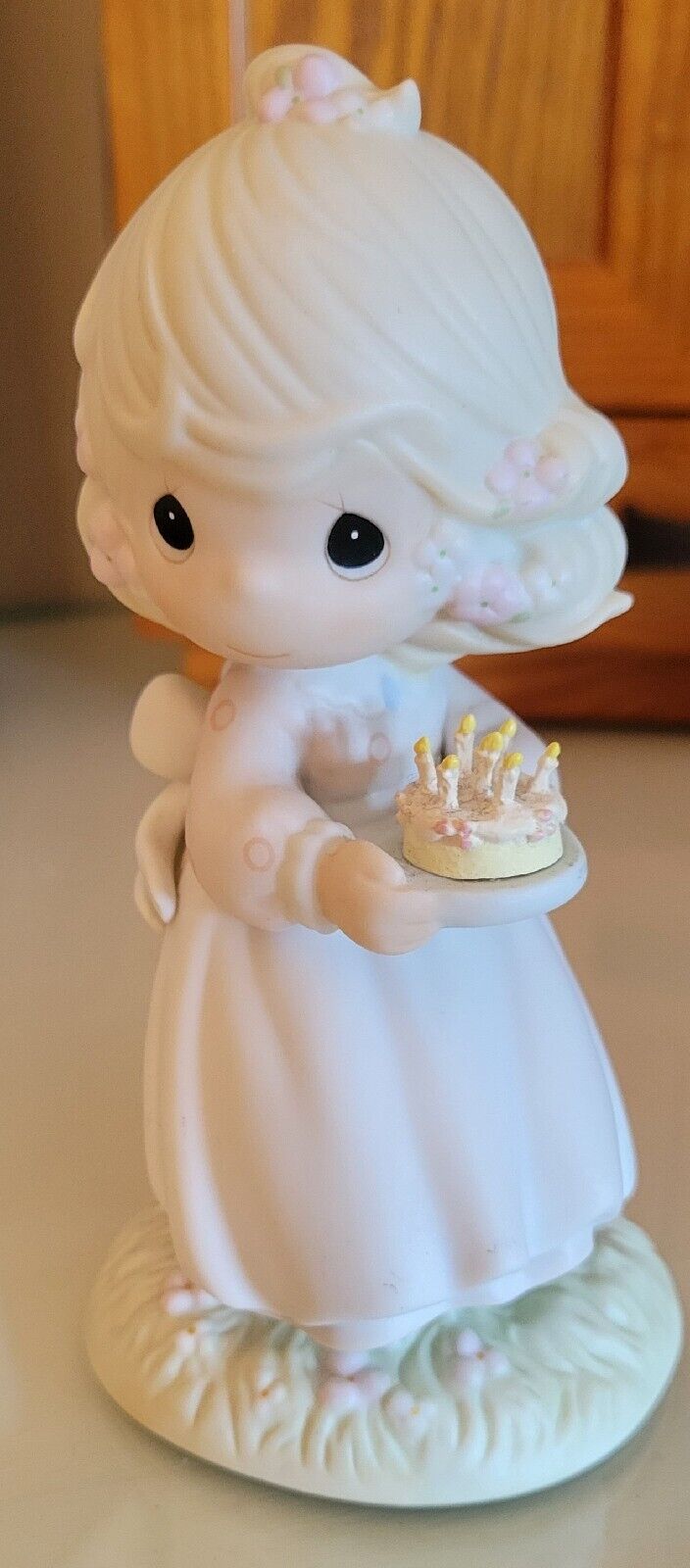 Precious Moments "May Your Birthday Be A Blessing" Cake #524301 Figurine ,1990