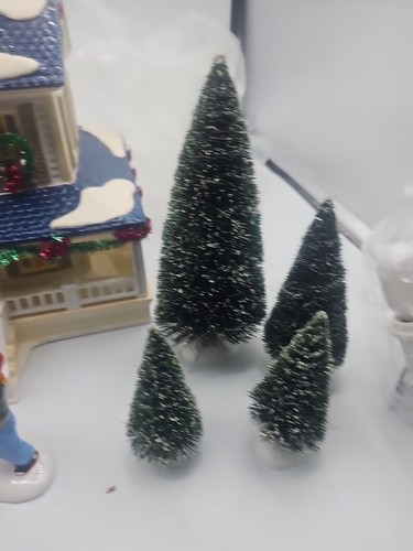 DEPT 56 Snow Village SNOWY PINES INN GESCHENKSET 54934 Weihnachten mit Box - Bild 4 von 24
