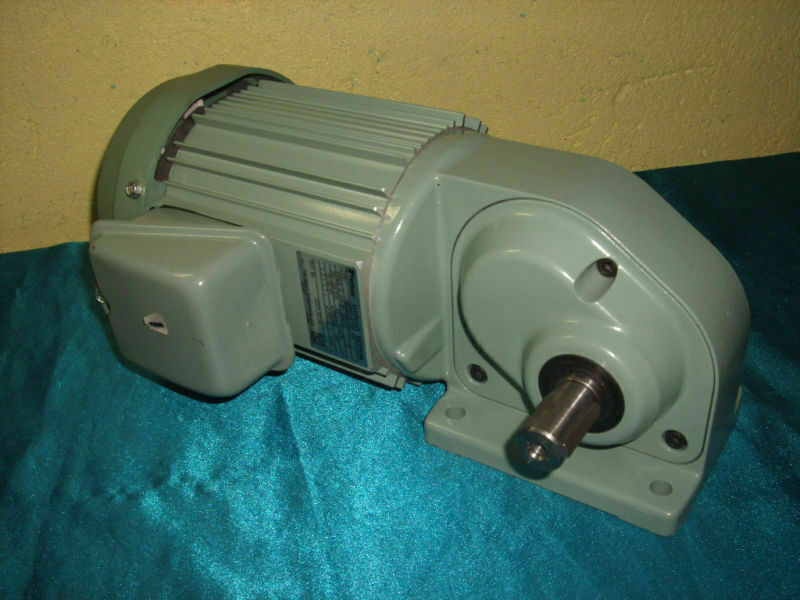 Tsubaki HMTA020-19L20T HMTA02019L20T Hypoid Motor Expedited Tsubaki HMTA020-19L20T HMTA02019L20T Hypoid Motor Expedited