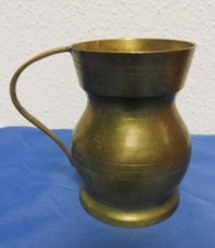 Nachlass sch&ouml;ne alte Messing Vase mit Henkel Kanne Krug mit Henkel H 8,5 cm