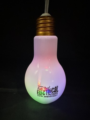 Disneyland Main Street 50TH Anniv. Electrical Parade Light Up Bulb Sipper New - Picture 10 of 10