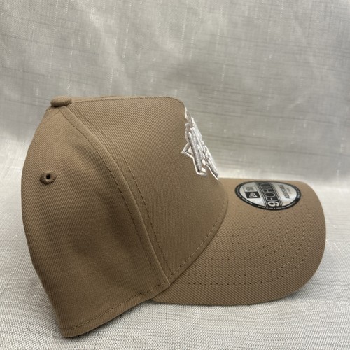 New Era New York Knicks 9Forty Adjustable NBA Cream Cap New York Front Logo Hat - Picture 3 of 5