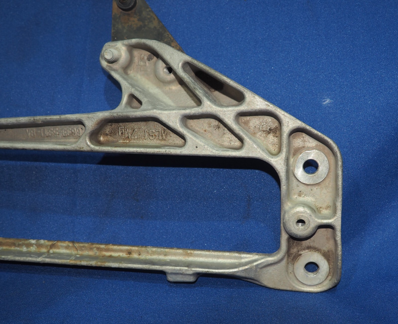 Aston Martin Rapide 2010-2020 Left Mounting bracket
