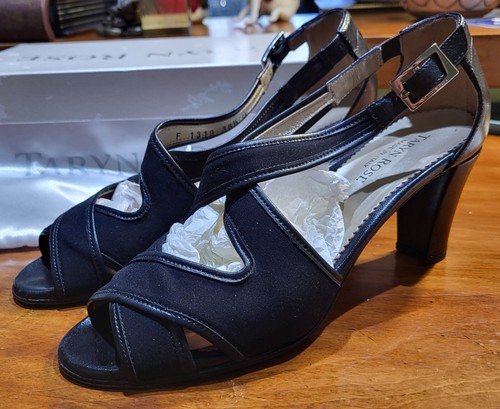 BLACK SUEDE HEELED (2-1/4"h) SANDLES - TARYN ROSE size 38 1/2, made in ITALY - Picture 3 of 7