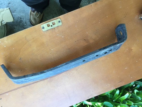 ONE Jaguar Mystery Front Bumper Bracket #3 Believed MK2, 3.8S Berlina or XK - Picture 4 of 9