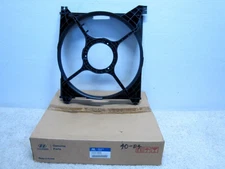 2001 - 2006 HYUNDAI SANTA FE NEW 2.4L / 2.7L FAN SHROUD 25350-26000 #3A-2