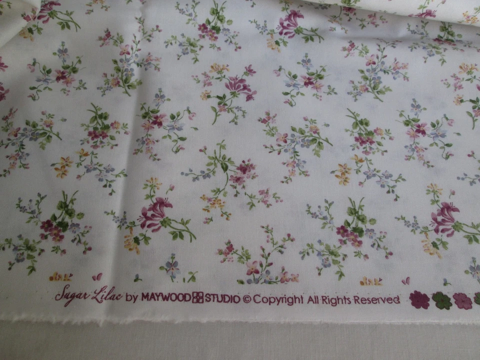 Sugar Lilac de Maywood Studio - Mini ramo blanco #10623-W, 44"x 1 yarda, nuevo Foto 3 de 4
