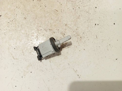 Volkswagen Golf 2009 Intake Air Temperature Sensor (Cabin Air Temp #2531617-02