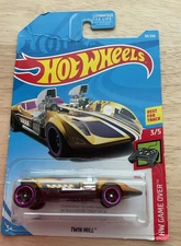 2019 HOT WHEELS 93/250 Twin Mill HW Game Over 3/5 TREASURE HUNT - ** Damaged Pkg