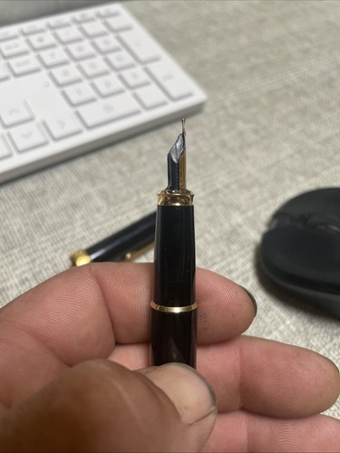 Diplomat 1922 Classic Collection Marbled Black GOLD Trim Fountain Pen Germany - Picture 7 of 20
