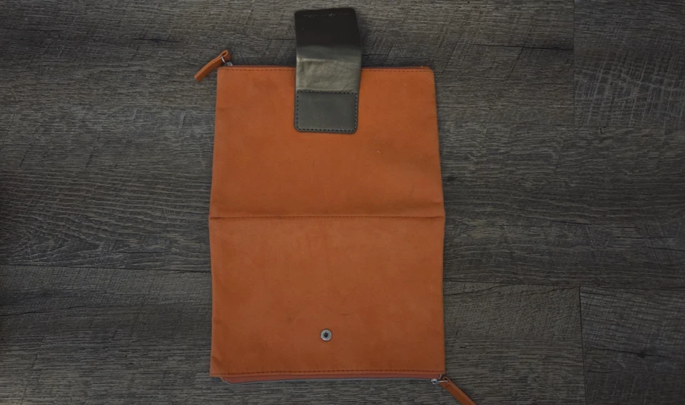 Bolso clutch organizador de viaje Air France naranja Foto 4 de 4