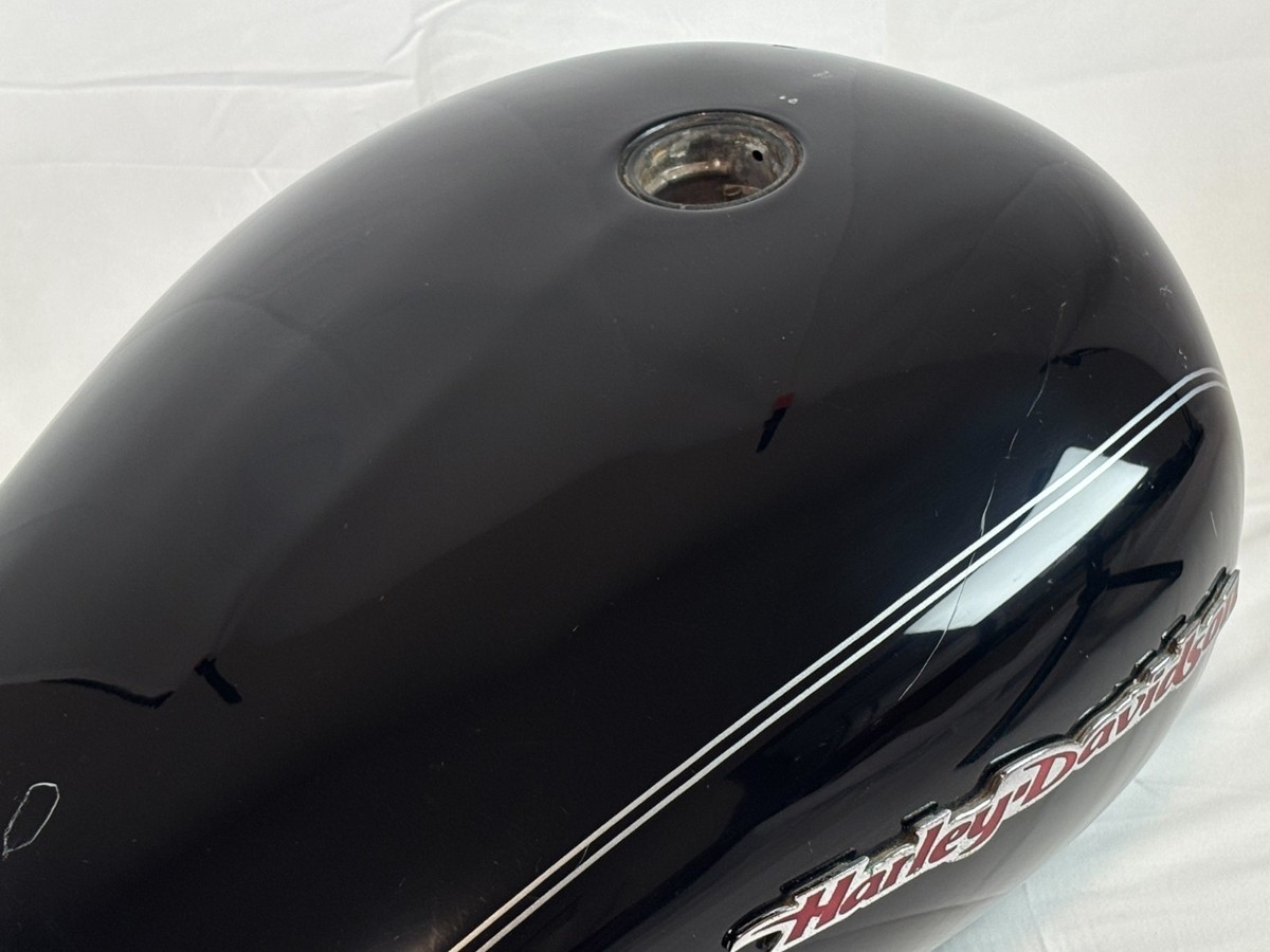 Harley Davidson OEM Gas tank Sportster 2004 04 XL1200C XL1200