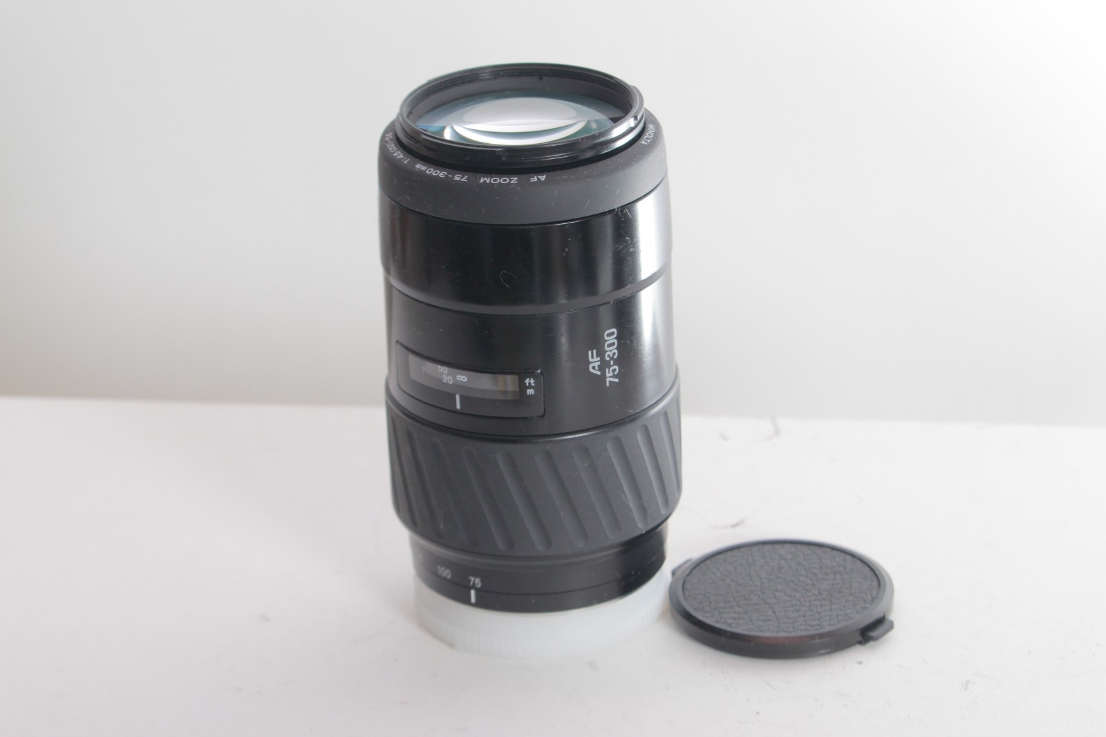 minolta 75 300 af 4,5 5,6 in ottime condizioni