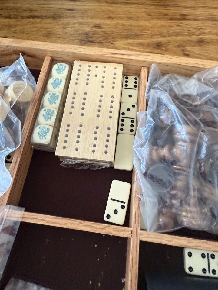 Juego de madera vintage ~ ajedrez/dichas/dominó/tarjetas/cinuna/dados/tazas/tablero Foto 4 de 4
