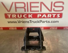 PETERBILT PETERBILT GUSSETT- CROSSMEMBER 01-37749