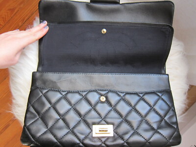 Authentic CHANEL Limited Edition Paris Shanghai Collection 2.55