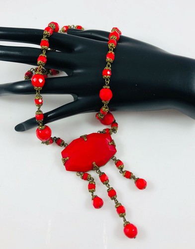 Antique Czechoslovakia Cherry Red Opaque Glass Beaded Necklace w/Pendant&Drops - Picture 3 of 6