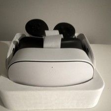 Meta Quest 3 VR Headset with Touch Motion Con...