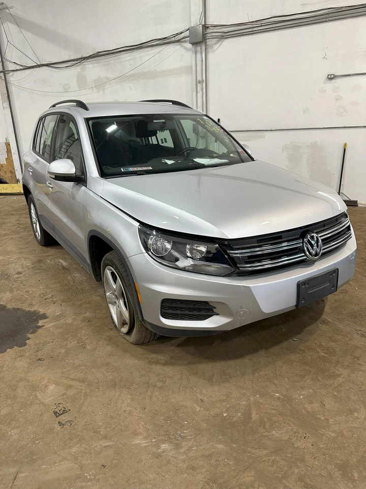 Used Air Cleaner Assembly fits: 2017 Volkswagen Tiguan 2.0L gasoline engine ID C Foto 2 de 4