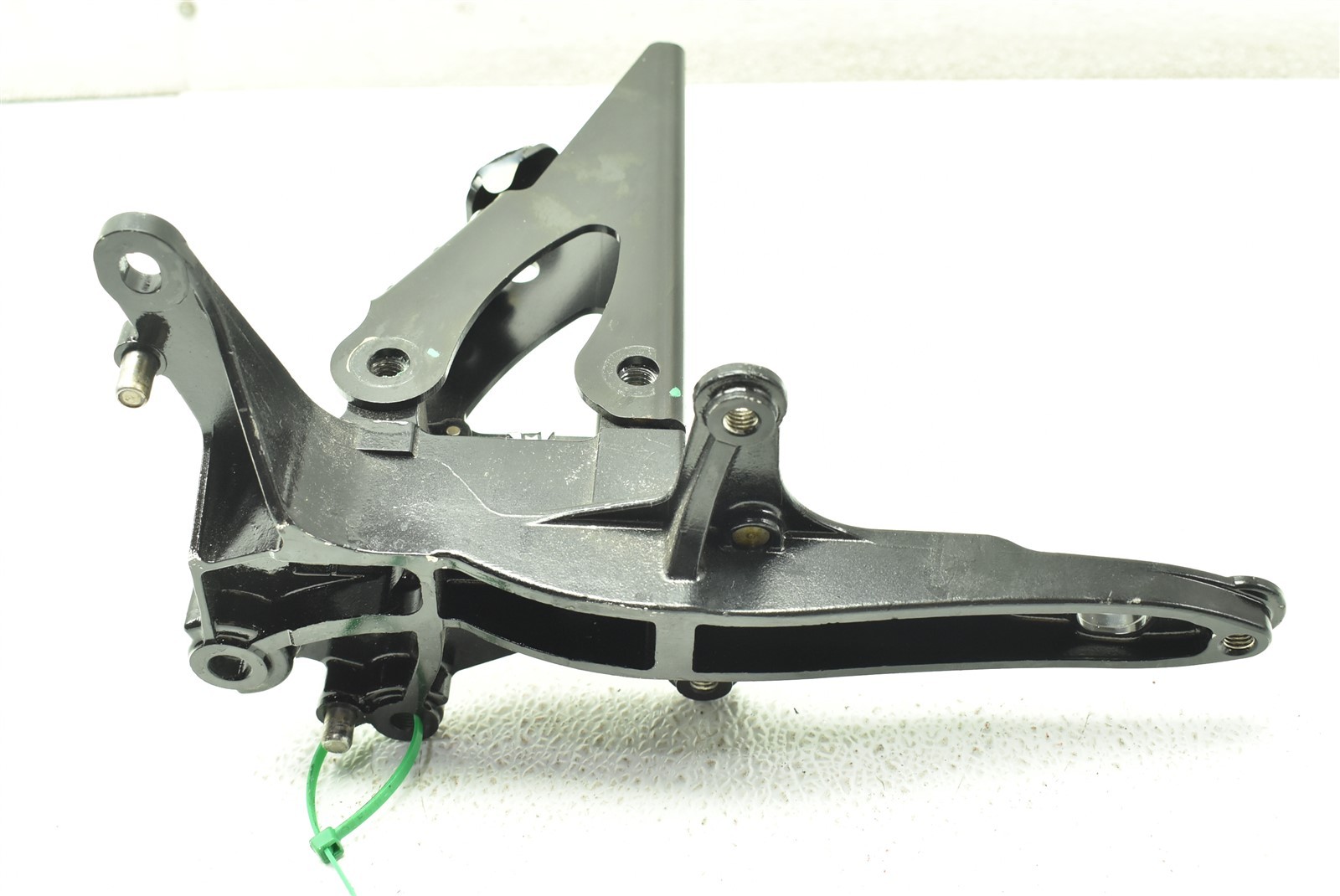 McLaren 570s Hinge Bracket Right RH 11A1654 