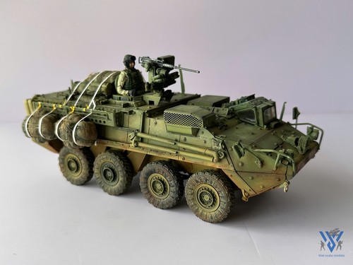 Trompetero STRYKER M1126 1/35 premontado con 4 figuras pintadas - Imagen 21 de 22