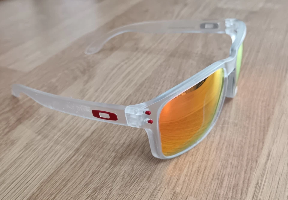 Oakley Holbrook, photo 2 of 5
