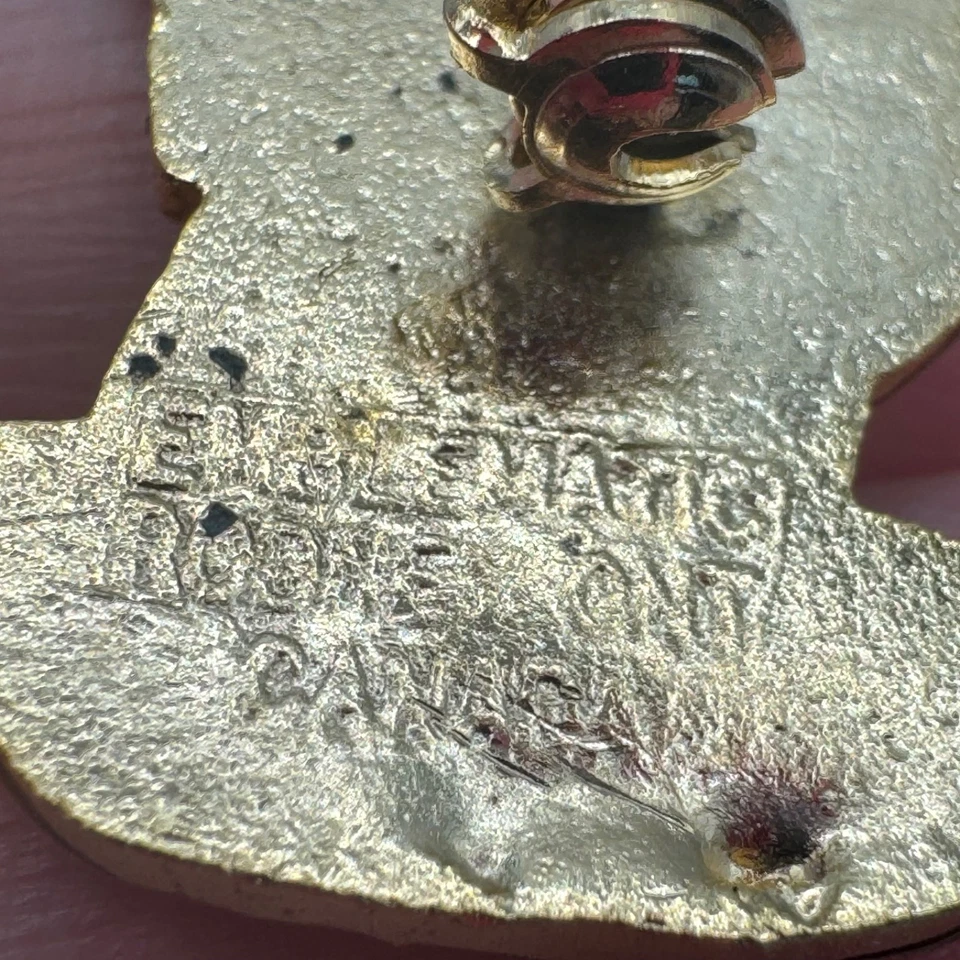 Máscara de portero vintage jugador de hockey esmalte solapa pin rojo blanco dorado Foto 4 de 4