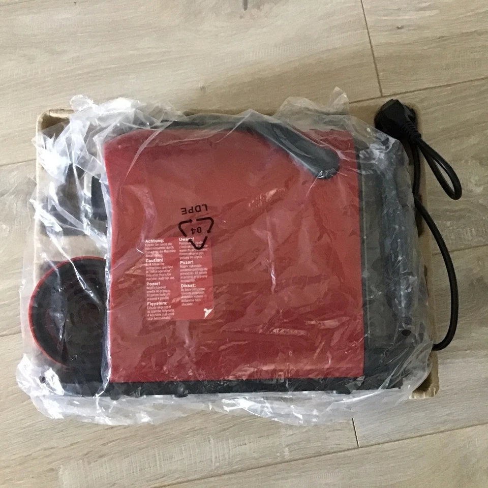 Tchibo Cafissimo PURE Black/Red Kapselmaschine Kaffeemaschine  - Bild 2 von 4