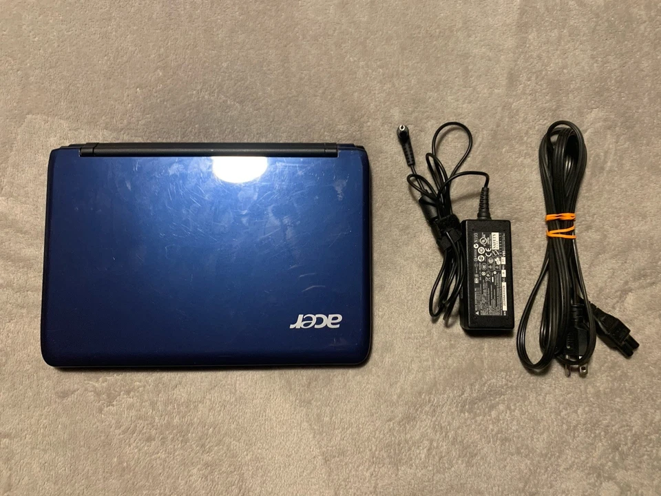 Computadora portátil Acer Aspire 1 modelo ZA3 Windows Vista básica + cargador con cable de alimentación Foto 2 de 4