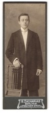 Fotografia S. Zacharias, Berlino, Steglitzer-Str. 61, Ritratto di giovane uomo 